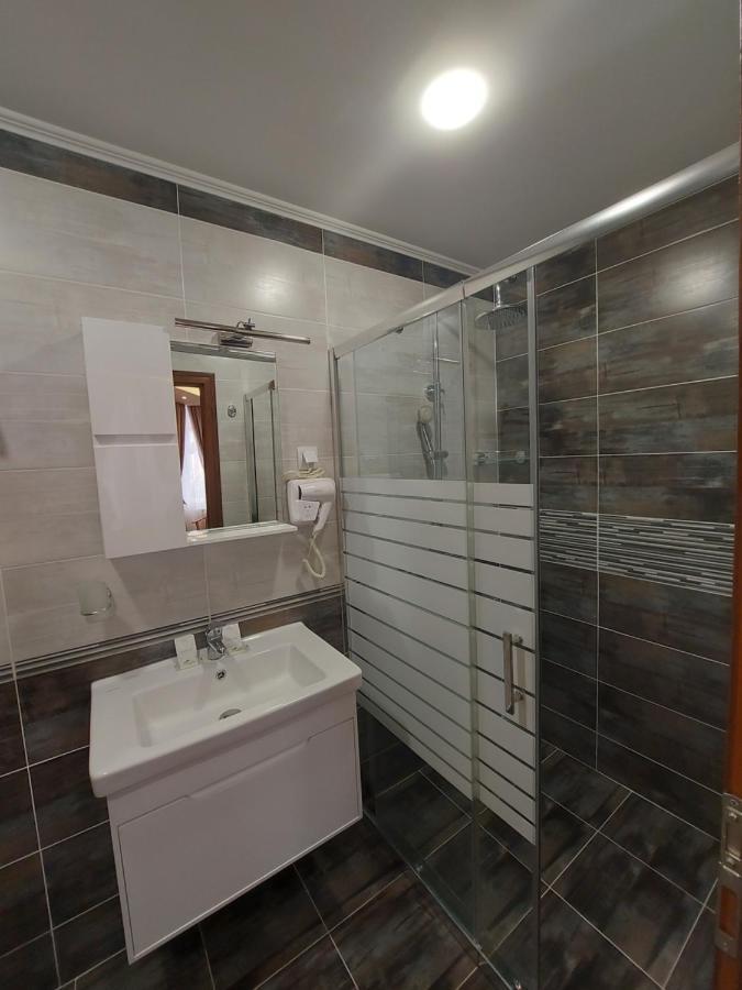 Elegant Complex Ξενοδοχείο Πάζαρτζικ Εξωτερικό φωτογραφία