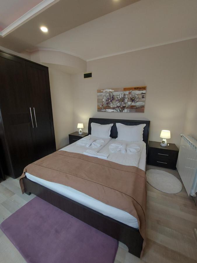 Elegant Complex Ξενοδοχείο Πάζαρτζικ Εξωτερικό φωτογραφία